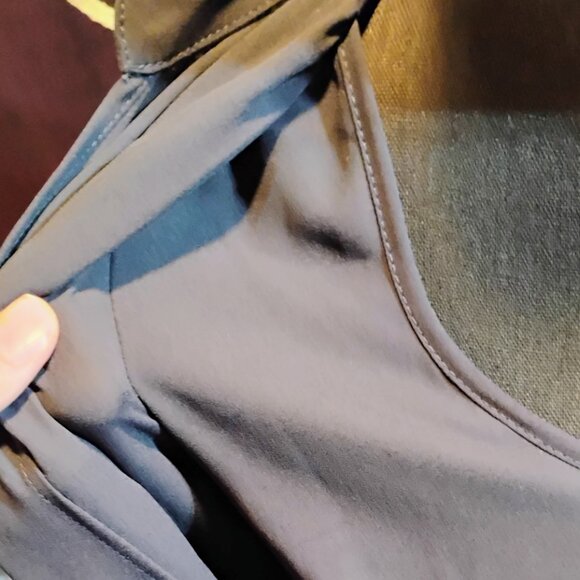 Oasis faux wrap metal faceted long sleeve blouse in blue, size 8 (small) - Picture 7 of 12